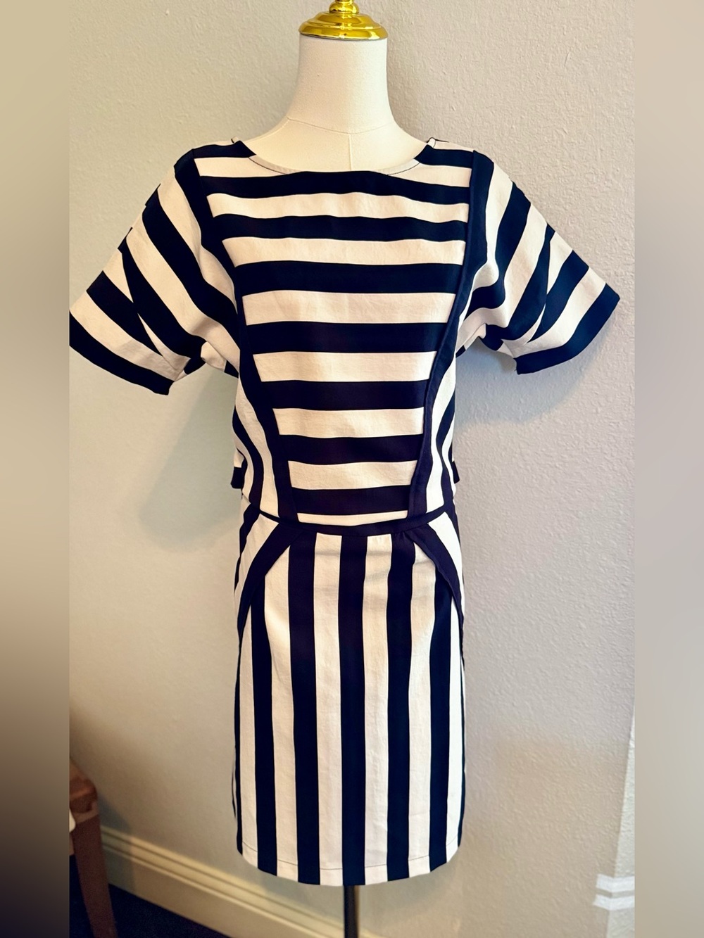 MARC JACOBS Scooter Navy Blue & White Striped Stretch Mini Dress w Split Back - Picture 3 of 16